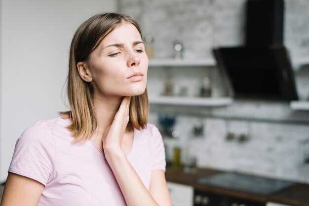 Причины, симптомы и лечение шишки на задней стенке горла